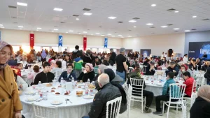 Aliağa'da İlk Toplu İftar