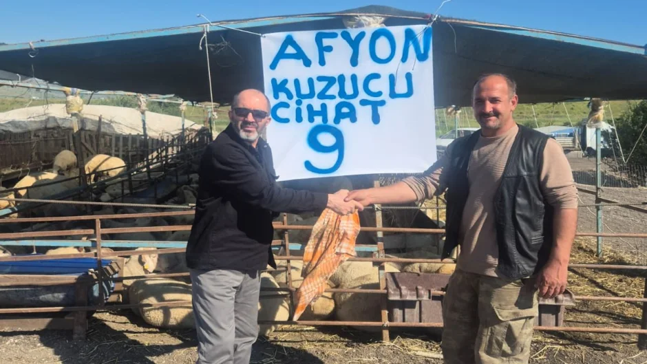 Aliağa'da kurban pazarı hareketleniyor